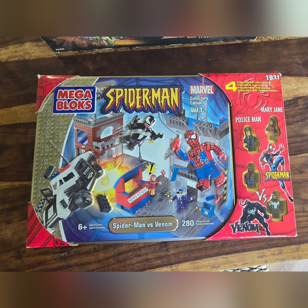 Rare NIB Mega Bloks Spiderman vs Venom